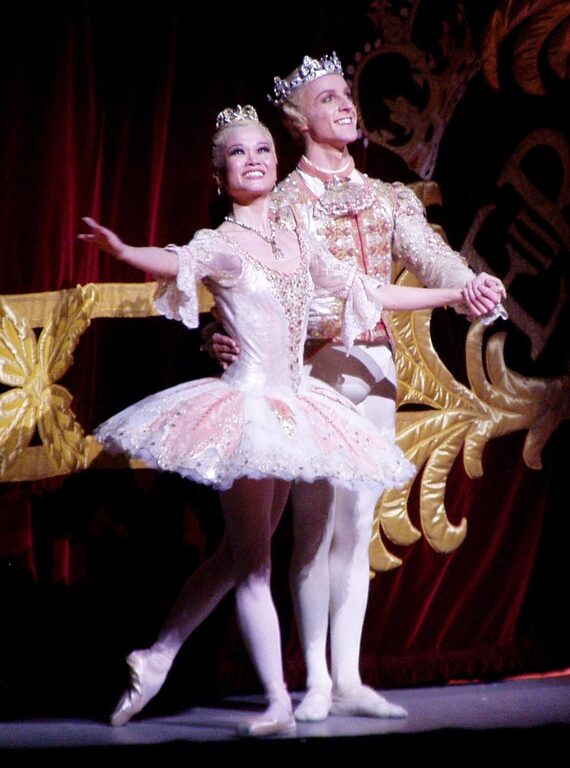 Miyako Yoshida and Steven McRae as the Sugar Plum Fairy and her prince in the Royal Ballet's The Nutcracker